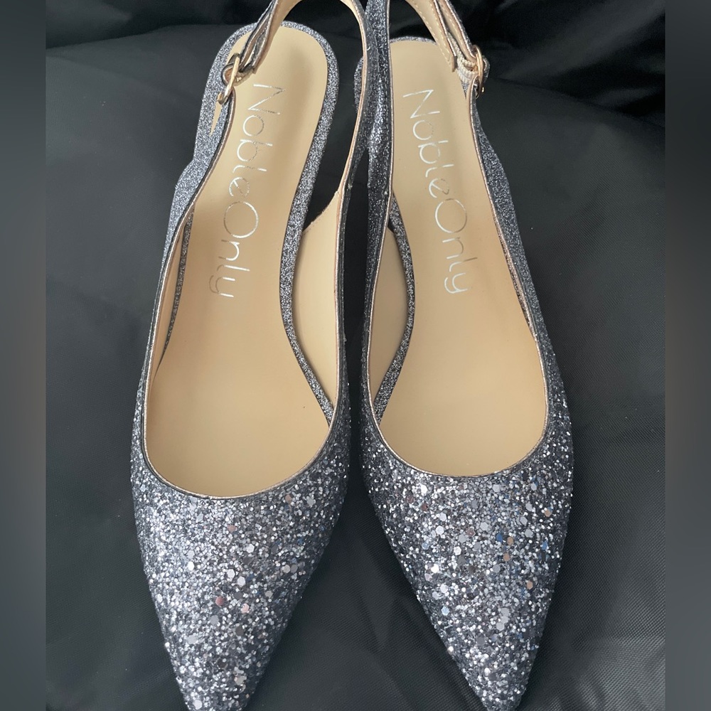 Woman’s Sling back dress shoe